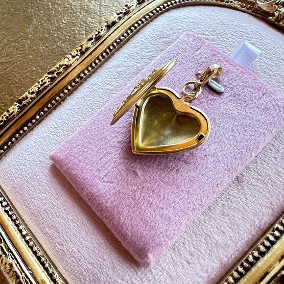 Heart Locket Charm Pendant 18k Gold PVD Stainless Steel Rose Design And Clasp - Picture 13 of 16